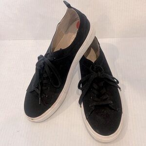 CORE LIFE Black & White canvas Lace-Up Sneakers with rubber sole Size 9